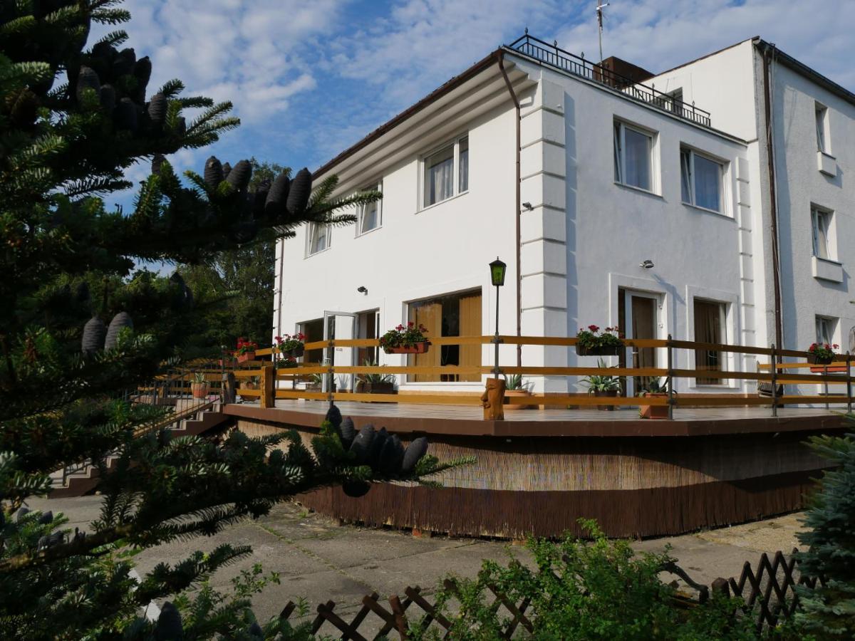 Bed and Breakfast Osrodek Beata / Fiord Смолдзиньски-Ляс Экстерьер фото
