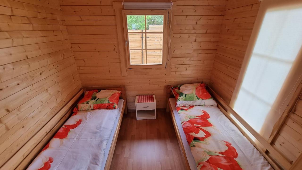 Bed and Breakfast Osrodek Beata / Fiord Смолдзиньски-Ляс Экстерьер фото