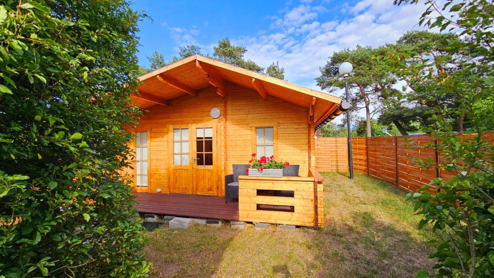 Bed and Breakfast Osrodek Beata / Fiord Смолдзиньски-Ляс Экстерьер фото